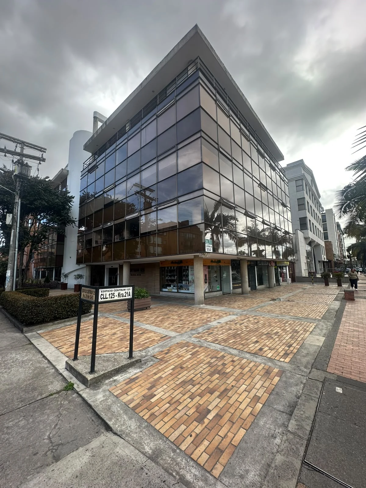 Fachada del edificio donde se encuentra Medical Center 125